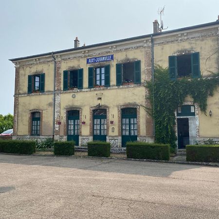 Chambre D'La Gare D'Auxy Bed & Breakfast Exterior photo